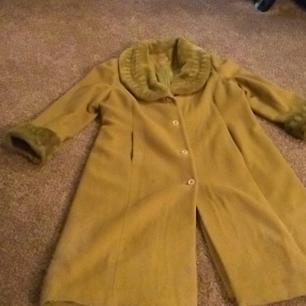 Midnight Velvet 100% sheeps wool coat